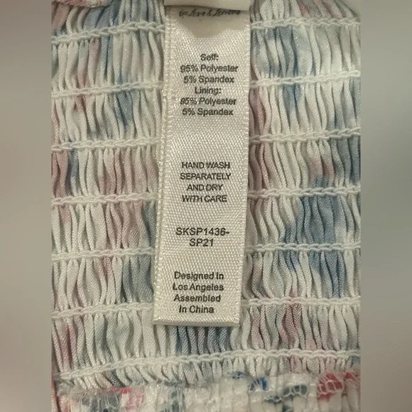 ๐Nwot FOR LOVE & LEMONS Juliet XXS white floral crop silky top - Picture 12 of 16